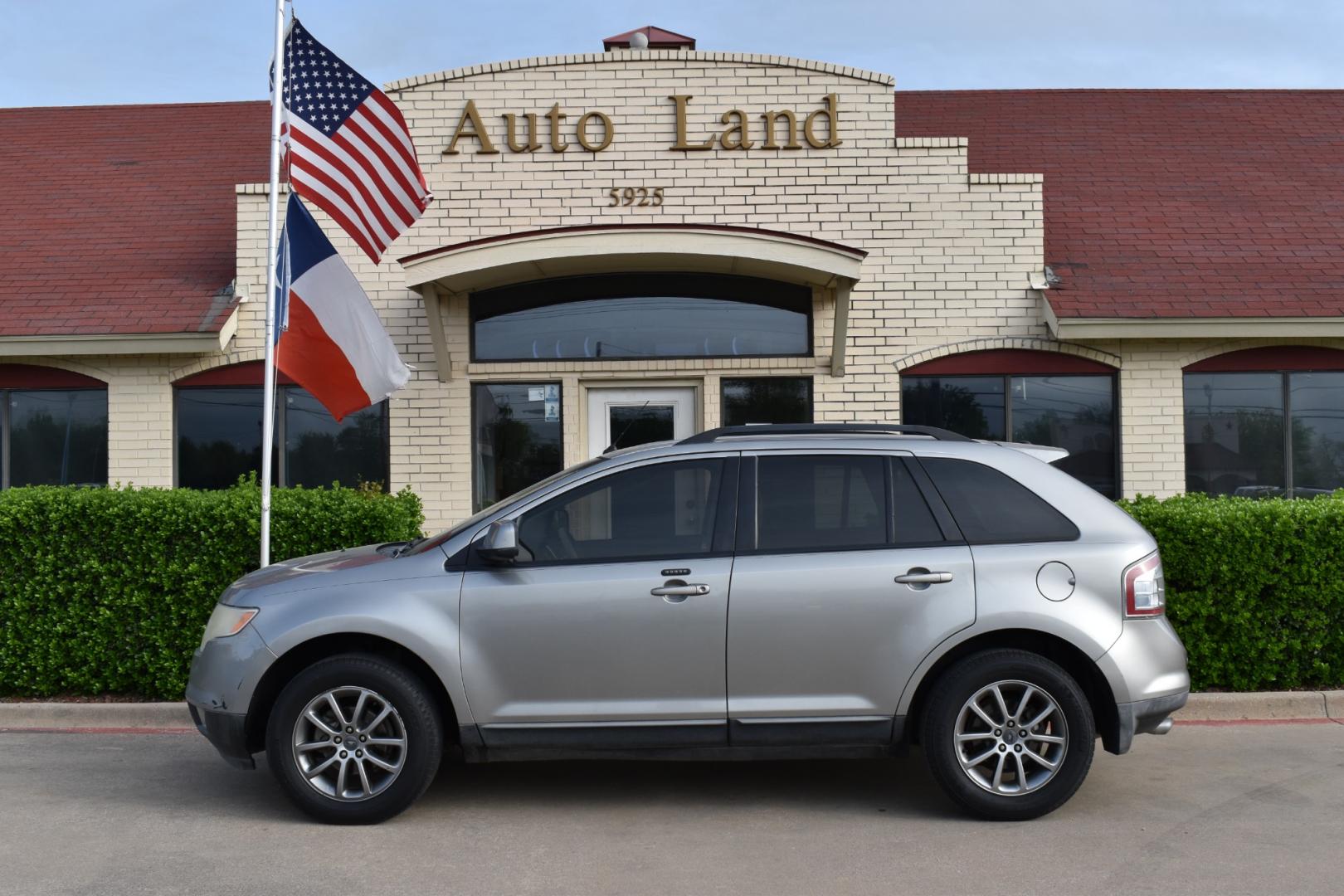 2008 Gray /Gray Ford Edge (2FMDK38C68B) , located at 5925 E. BELKNAP ST., HALTOM CITY, TX, 76117, (817) 834-4222, 32.803799, -97.259003 - Buying a 2008 Ford Edge can offer several benefits depending on your needs and preferences. Here are some potential advantages: Comfortable and Spacious Interior: The Ford Edge typically offers a comfortable and spacious interior with ample legroom and cargo space, making it suitable for families o - Photo#1